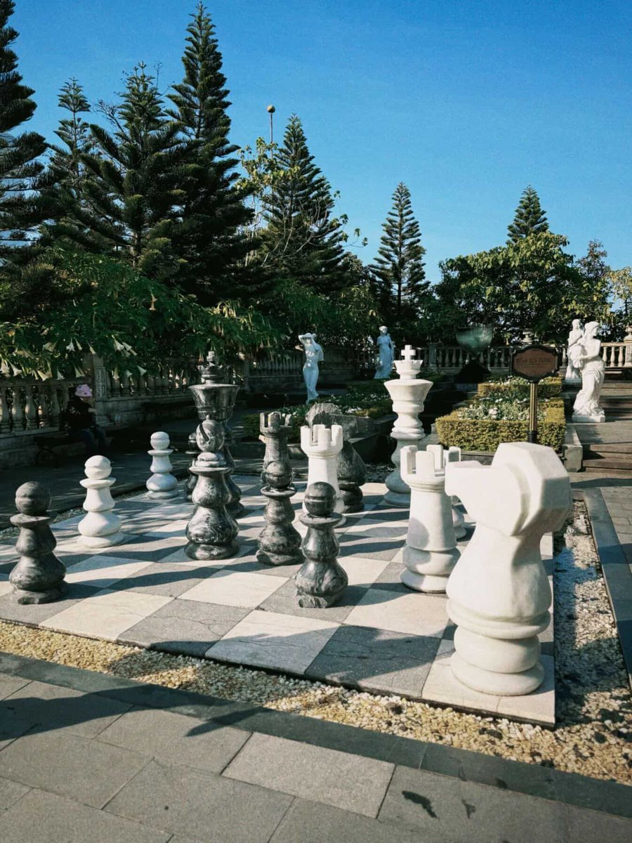 [INSTAGRAM CHANNEL] 030126 | <a href="/itskrewofficial/">KREW</a> 

"The vlog today is so funny, we decided to leave it a bit uncut 😭"

#KREW #kftwt