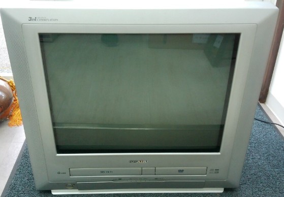 SHARPの21型 ブラウン管テレビが売れまして福岡県へ(^^♪ #シャープ