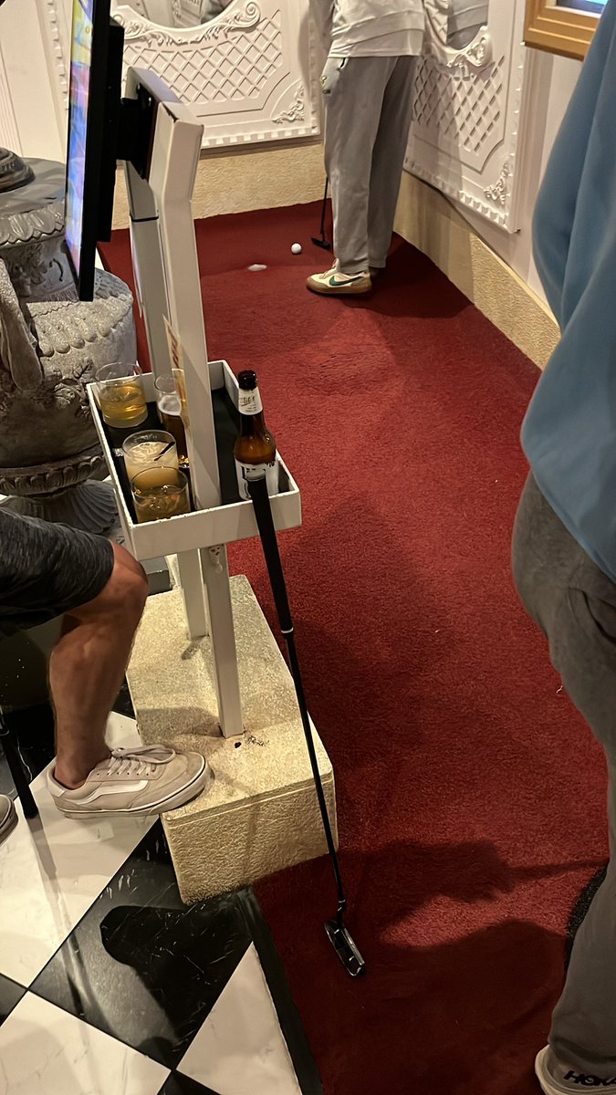 brockthejock33's tweet image. @PootieLoops I would wipe the floor with you in putt putt. #getsome