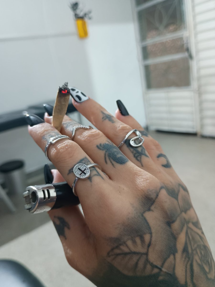 lucymorg's tweet photo. 🖤 https://t.co/NGYiapgvoT