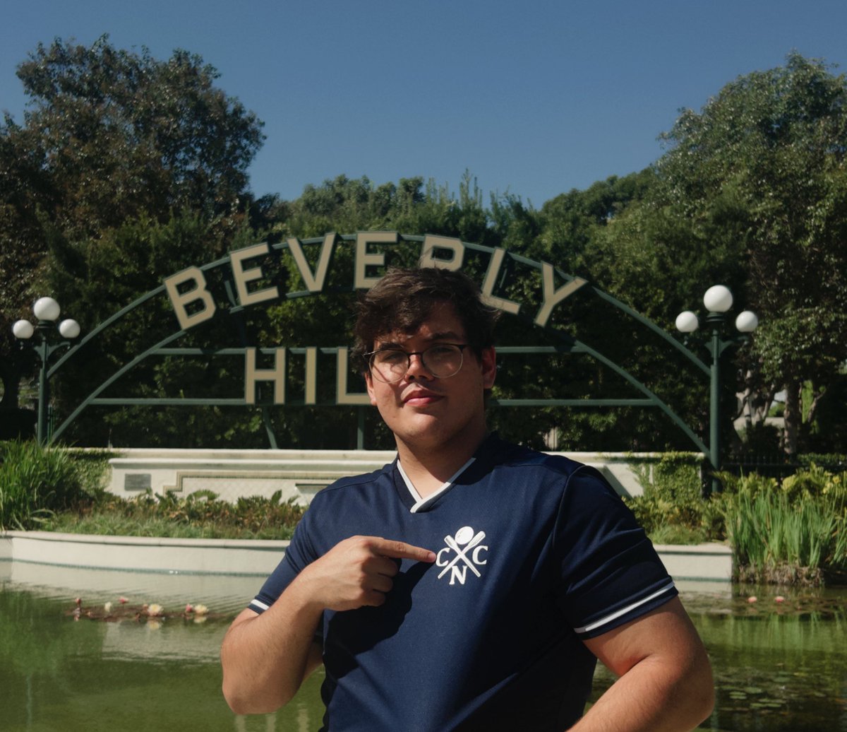Pyta__'s tweet photo. Todo Mundo é Náutico
Timba🤝Beverly hills https://t.co/1OFkkzj5rK