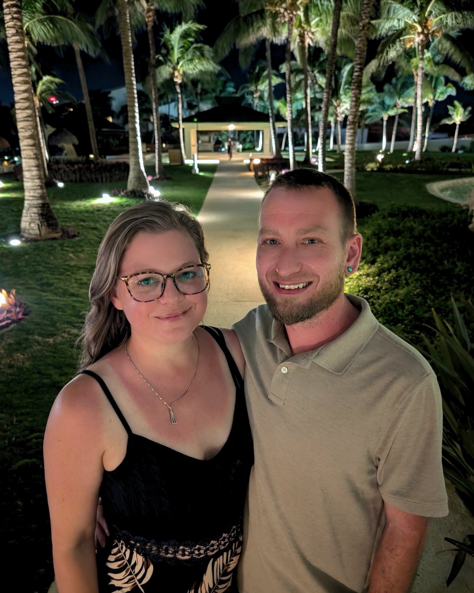 Famable2020's tweet photo. Laura texted me that she loved the finale, but was sad the series is over. (Don't worry, we can always book another trip! ✈️🌴)
If you missed the final Iberostar Selection Cancún video, go watch it now! Plus, keep an eye out for our full series compilation dropping soon. 👀📺 https://t.co/5SuQZMDZc5