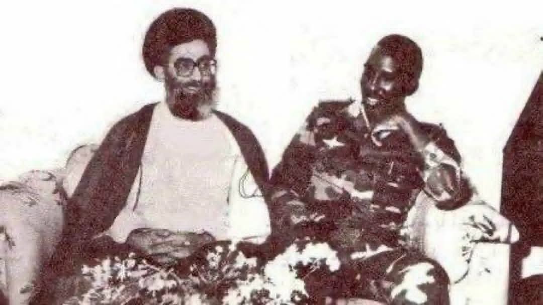 sahelbrut3's tweet image. 🇮🇷🇧🇫 Khamenei et Thomas Sankara, deux figures opposées mais unies par leur opposition à la domination occidentale, tous deux tués après avoir consacré leur vie à la souveraineté de leur peuple.