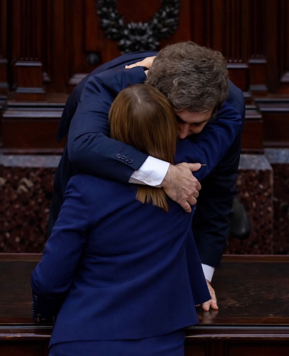 El abrazo que salvó la Argentina sigue más fuerte que nunca 💪🏼🇦🇷
