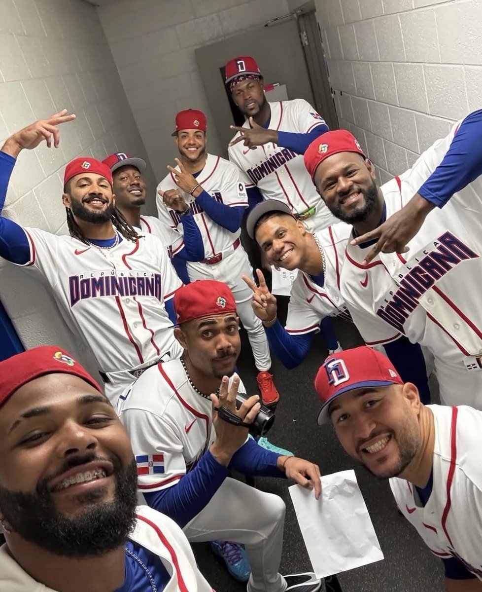 elzupermario's tweet photo. Este es mi lineup ideal del equipo dominicano para el Clásico Mundial 2026: 🇩🇴⚾🔥 ¡Voy al mío! 

1️⃣ Fernando Tatis Jr — RF
2️⃣ Juan Soto — LF
3️⃣ Vladimir Guerrero Jr — 1B
4️⃣ Junior Caminero — DH
5️⃣ Ketel Marte — 2B
6️⃣ Manny Machado — 3B
7️⃣ Julio Rodríguez — CF
8️⃣ Austin Wells — C
9️⃣ Geraldo Perdomo — SS