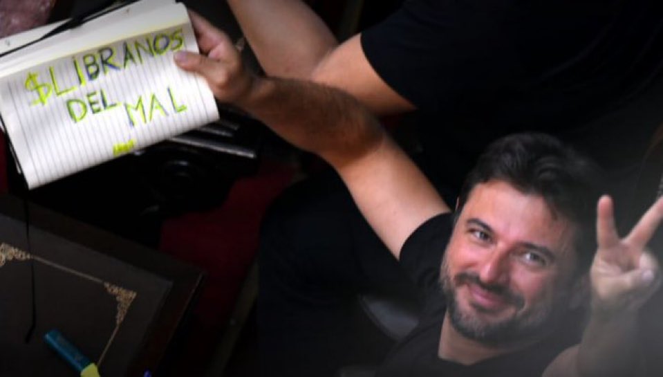 "Grabois"

Por el cartel que llevó al Congreso durante el discurso presidencial por #CadenaNacional: "$Libranos del mal".