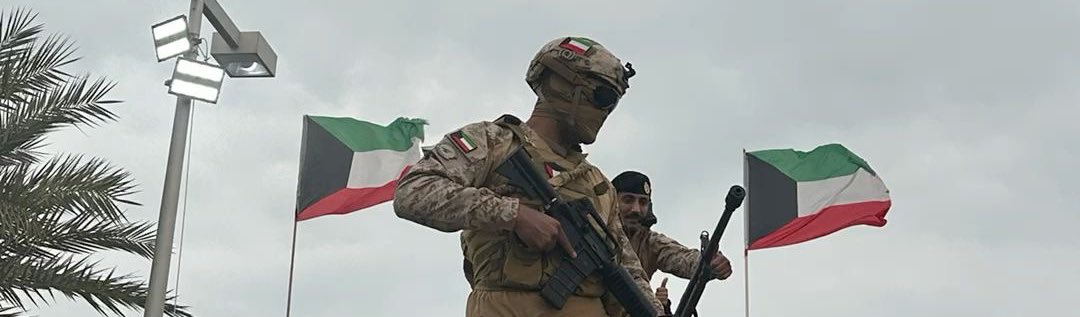 iioxrs's tweet photo. دوي الصواريخ ما زعزع عزايمنا 
علّم ابو هوسه وعلّم ابو عِمه 

الجيش نكرب على شانه محازمنا
والشعب كل يقول الهمّه الهمّه 

الروس ماتعتليها الا عمايمنا 
والله يعز الكويت ويجلي الغمّه 🇰🇼♥️. https://t.co/JljIZes0Gk