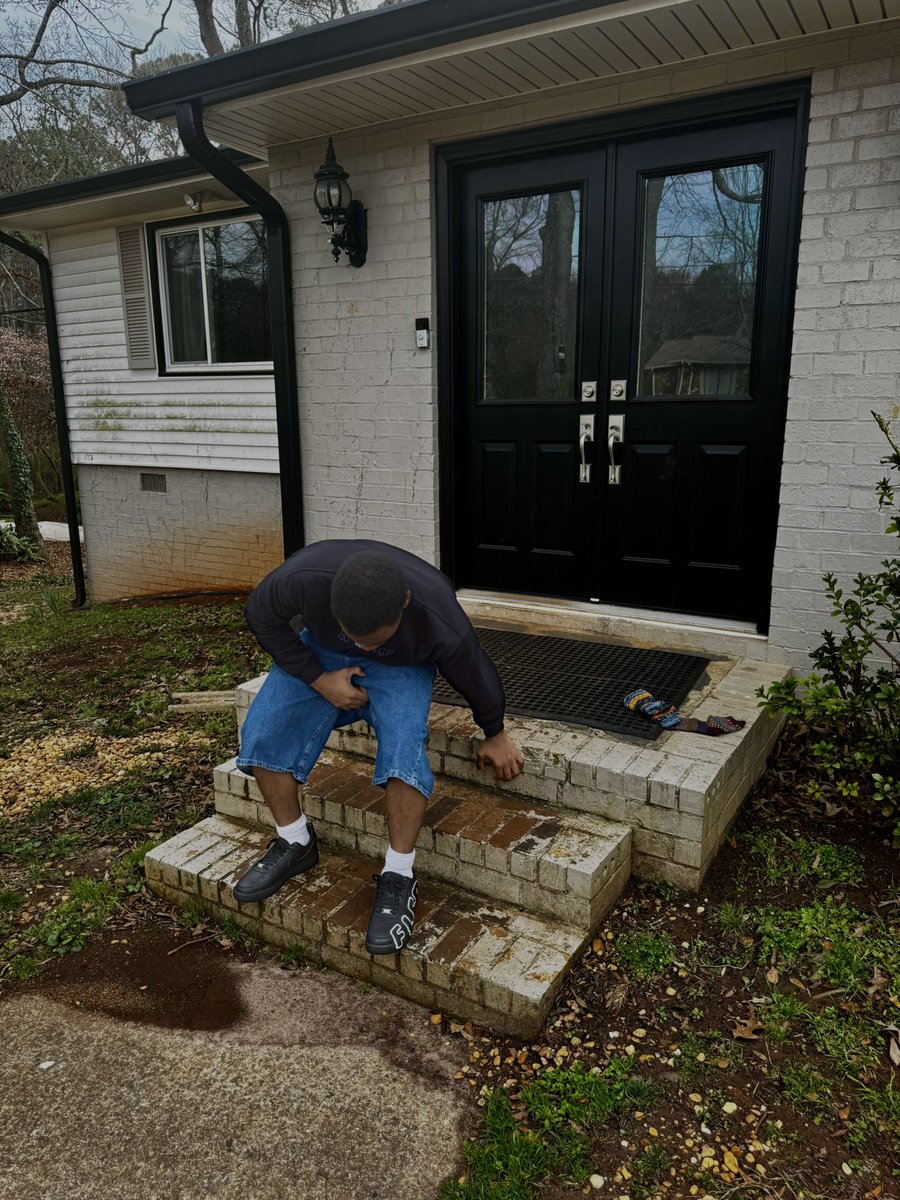 real gorilla tweet media