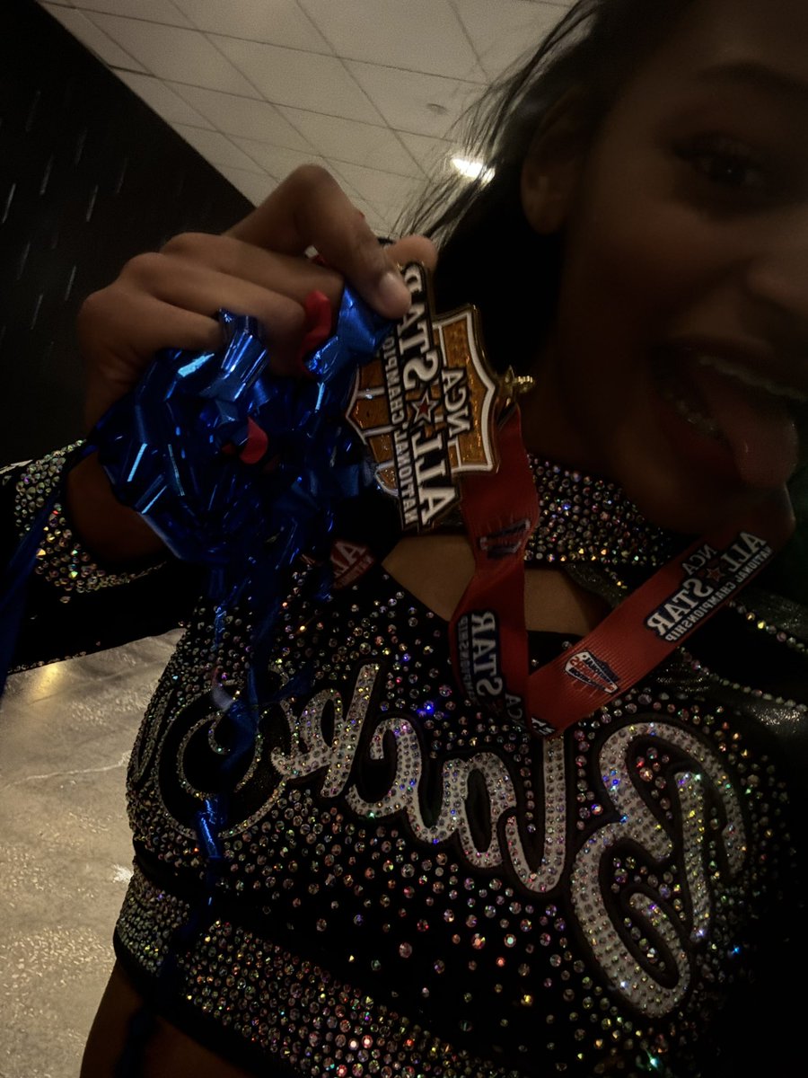 nia 🎀 tweet media