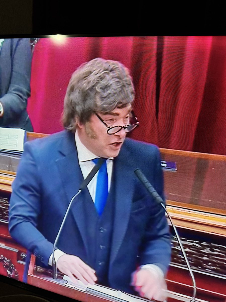 Tenemos al Presidente más pelotudo de la historia...
#CadenaNacional