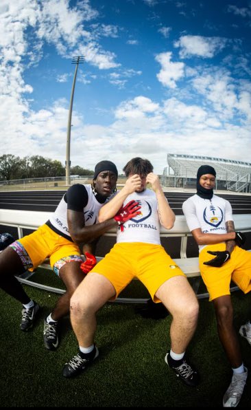 DloBirch's tweet photo. A few Highlights of our 7v7  win vs Sickles FL 80-14! LOCKED IN Big Senior year Loading !🏈
@CoachKen17 
@SFACoachMartin 
@CoachRoyal63 https://t.co/I2Lweyunwb