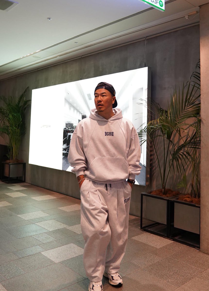 BagarchOfficial's tweet photo. .
AK-69着用アイテム :

TOPS: COLLEGE SWEAT HOODIE【ASH GRAY】
着用サイズ: FREEサイズ

PANTS: COLLEGE SWEAT PANTS【ASH GRAY】
着用サイズ: FREEサイズ

https://t.co/JmVCBt93q1 https://t.co/tIGM9LraUc