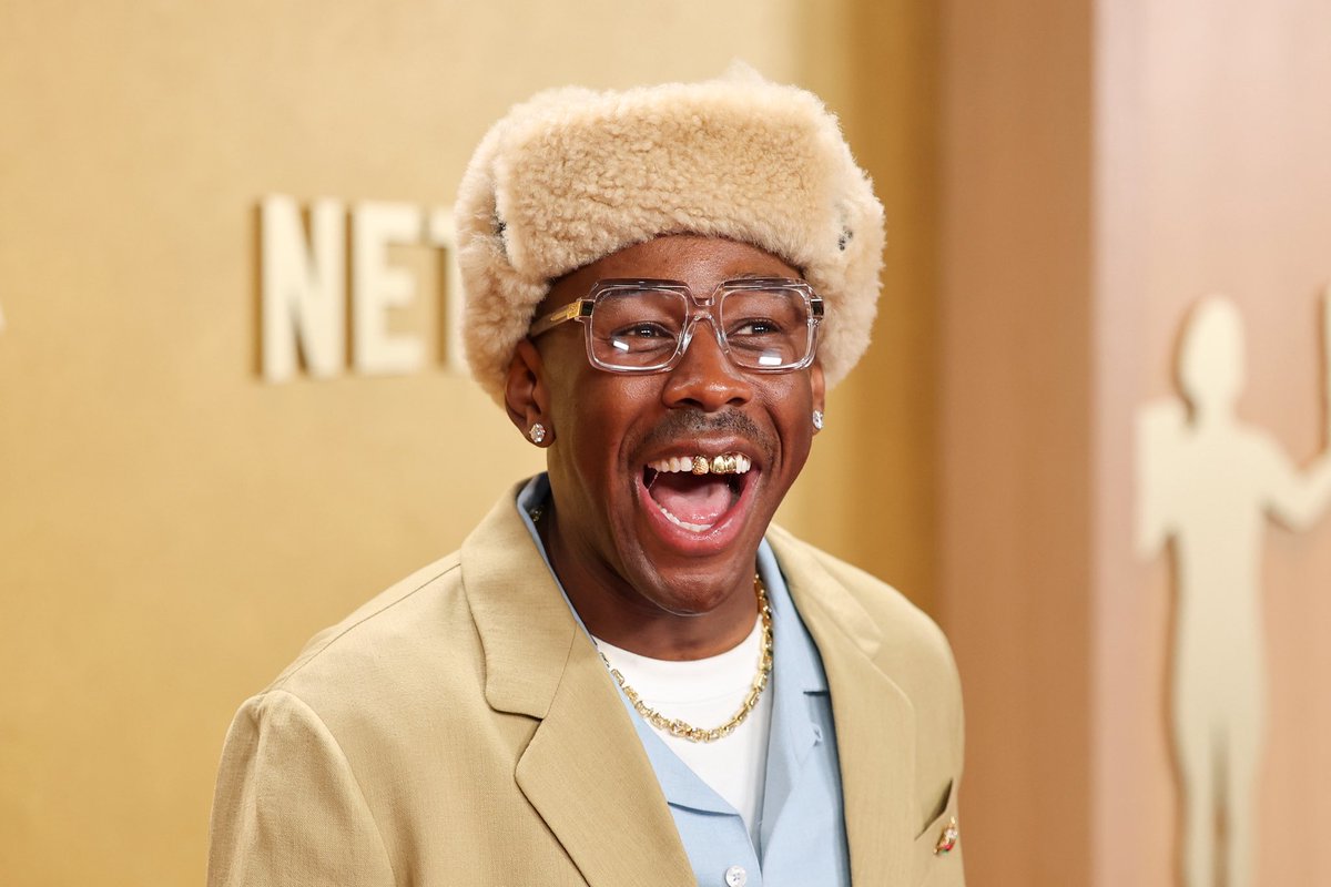 ComplexMusic's tweet photo. Tyler the Creator pulls up to the #ActorAwards 🫶🏻 https://t.co/CVgJJ2yuqv