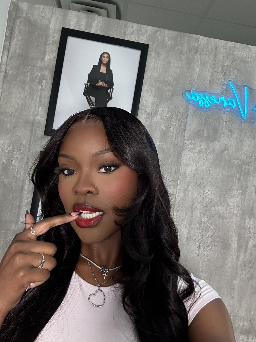 nydia la’rae ✰ tweet media