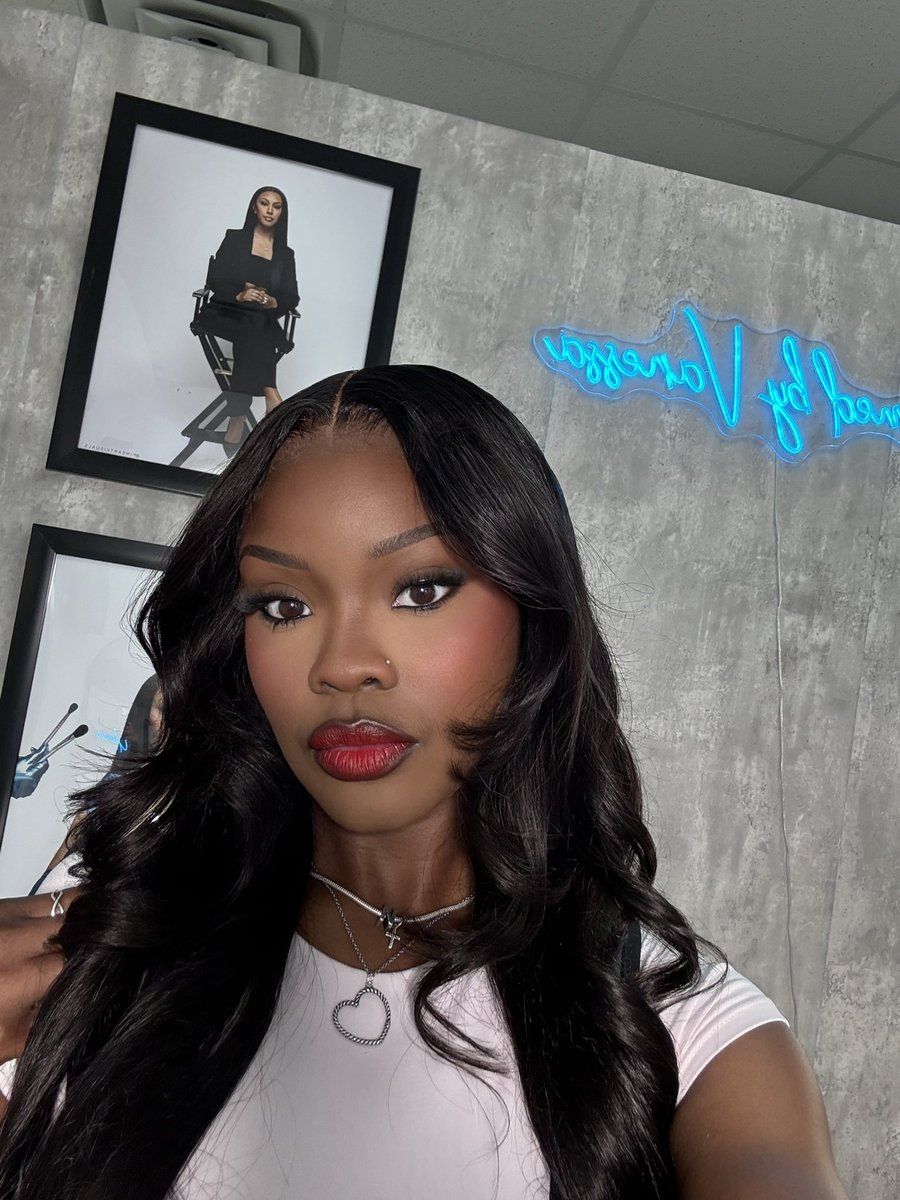 nydia la’rae ✰ tweet media