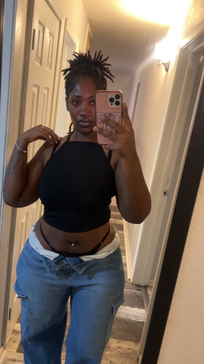 QuisaIAm's tweet photo. TURNING HEADS 🖤🖤 https://t.co/GzfsNMAkYR