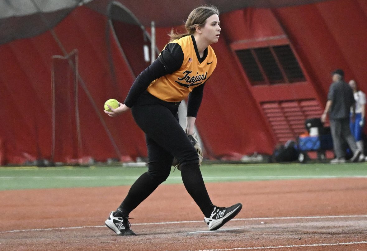TritonSoftball_'s tweet photo. ‼️WEEKEND RECAP‼️ 

💪Gencie Ortiz big bat this weekend with a .429 BA 1HR, 4RBI, 0Ks
💪Alexa Norgard and Leah Lowery with .400 BA each with 5RBI’s and 0Ks  
💪Arianna Gallo pinch hit HR!

🔥Pitching on fire this weekend totaling 27K’s allowing no more than 6 hits a game!! https://t.co/B97dzSnzMx