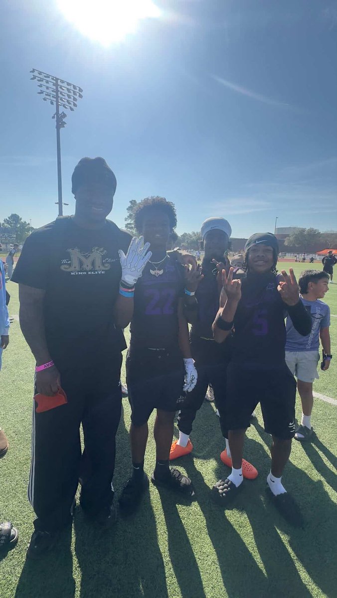 Lyrick "hollywood" Gipson tweet media