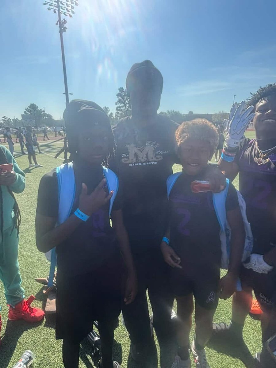 Lyrick "hollywood" Gipson tweet media