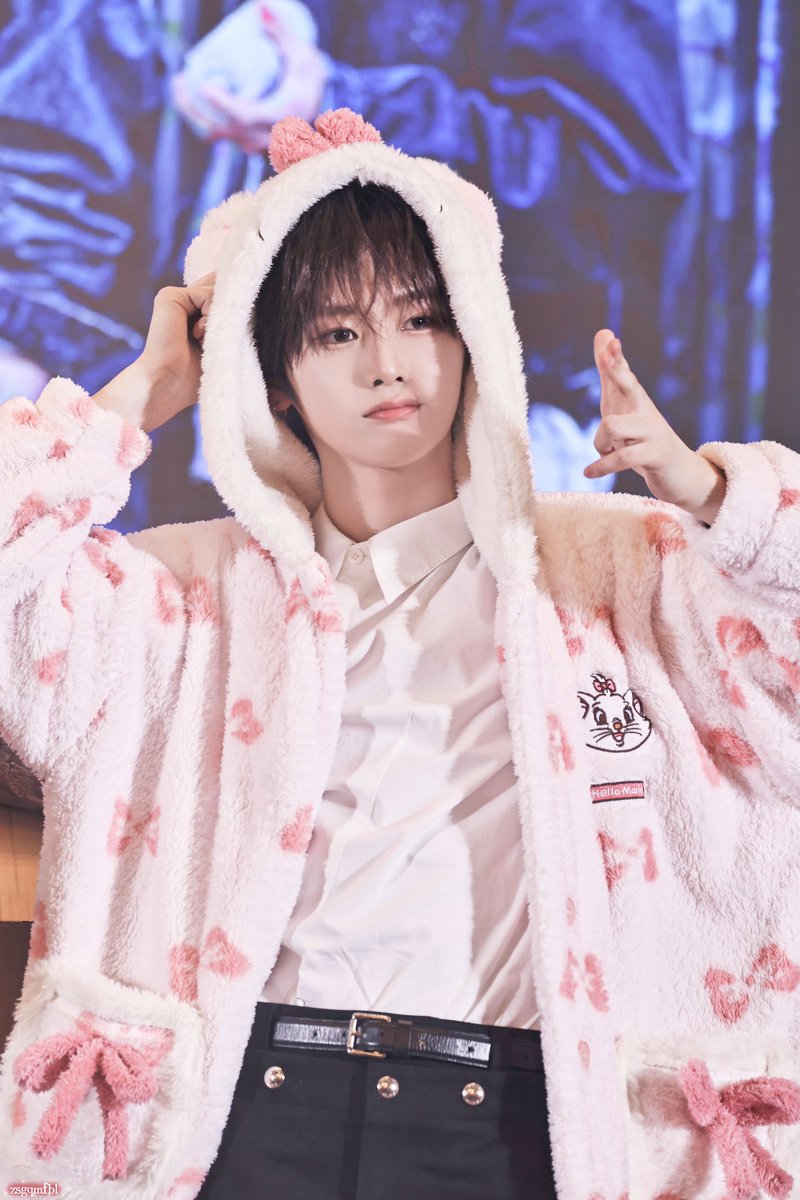 zsgqmfbl tweet media