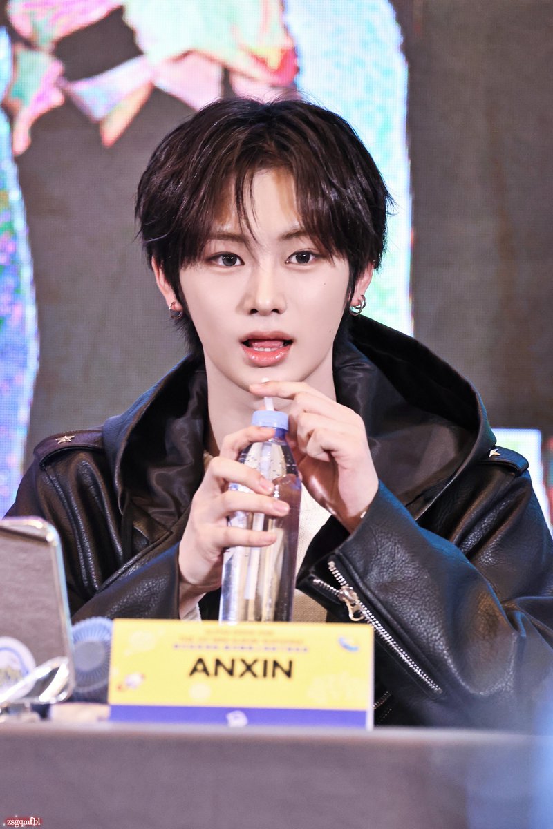 zsgqmfbl tweet media