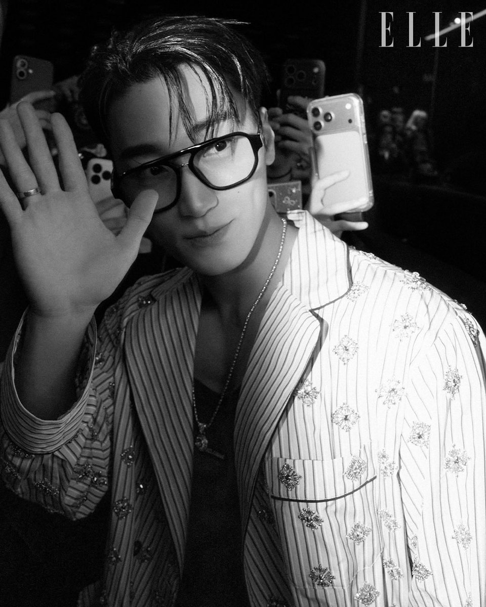 [📷] San at the Dolce&amp;Gabbana show via ellekorea

#CHOISAN #산 #DGFW26 #DolceGabbana