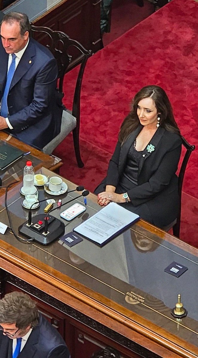 Tendencias tweet media