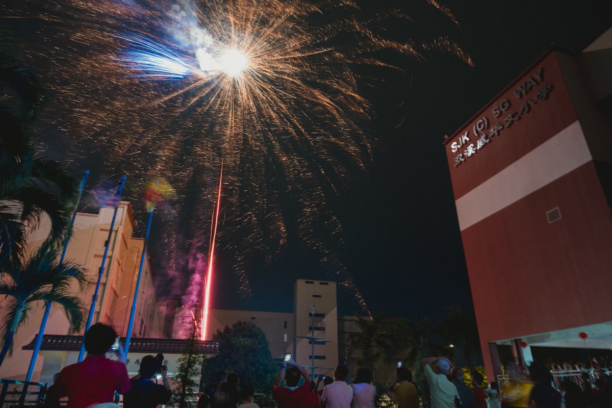 GobindSinghDeo's tweet photo. It is such a heartwarming sight to see Malaysians, regardless of differences in race and religion, come together to create cherished memories filled with joy and laughter.
#P106
#CNY2026
#MalaysiaMADANI https://t.co/gqWWEjv0Sn