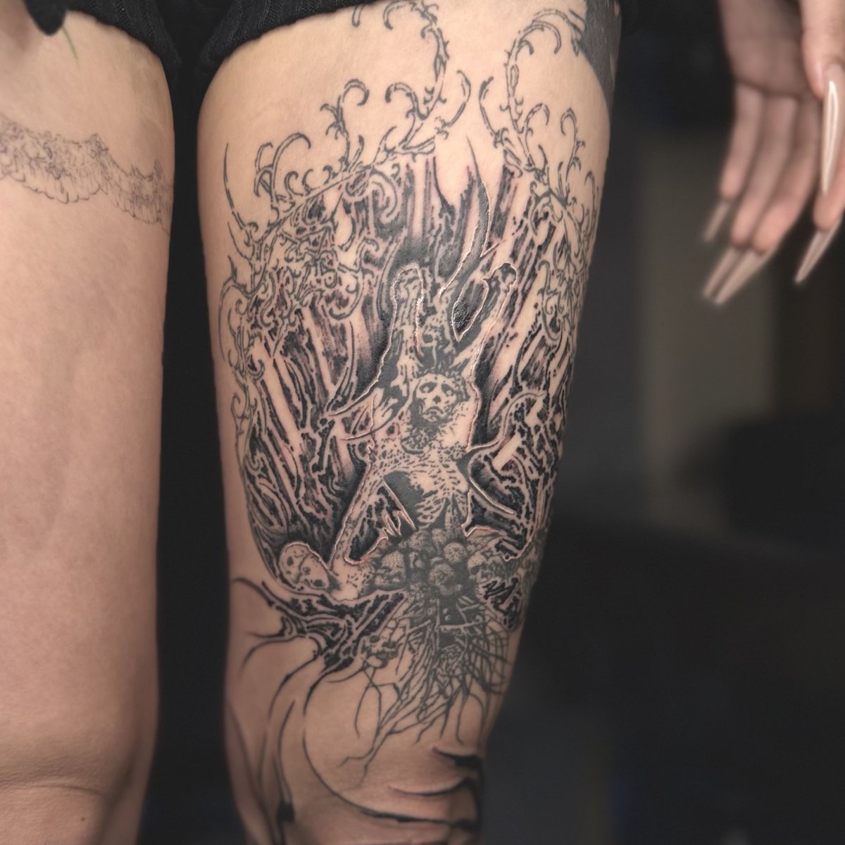 タトゥー屋さん🌻みろく@本人 tweet media