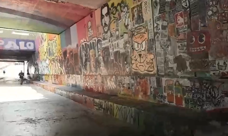 <a href="/hernan_sr/">H</a> <a href="/desbordes/">Mario Desbordes Jiménez</a> SE NOTA MALDITO CONCHETUMADRE INFELÍZ NO VAS A SANTIAGO CENTRO HACE TIEMPO.
ESA CALLE LLENA DE MIERDA BAJO EL PASO NIVEL, OLOR A ORINA Y COLORES MARACOS DESTEÑIDOS Y GRAFITIS OCTUBRISTAS DE MIERDA PINTADOS POR TODOS LADOS.
ESO NO ERA SANTIAGO HACE 6 O 7 AÑOS, BASTARDO SEDICIOSO