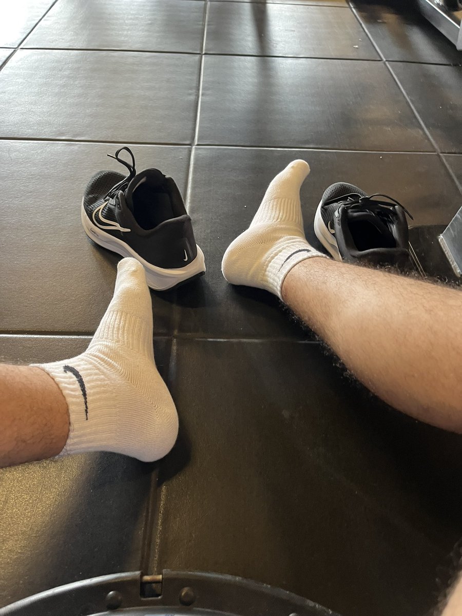 Feet MDE (@feetmde) on Twitter photo 