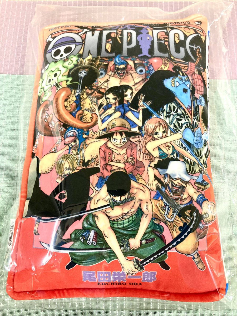 新商品】原画商品 『ONE PIECE』 ジャンプコミックス型クッション 巻二