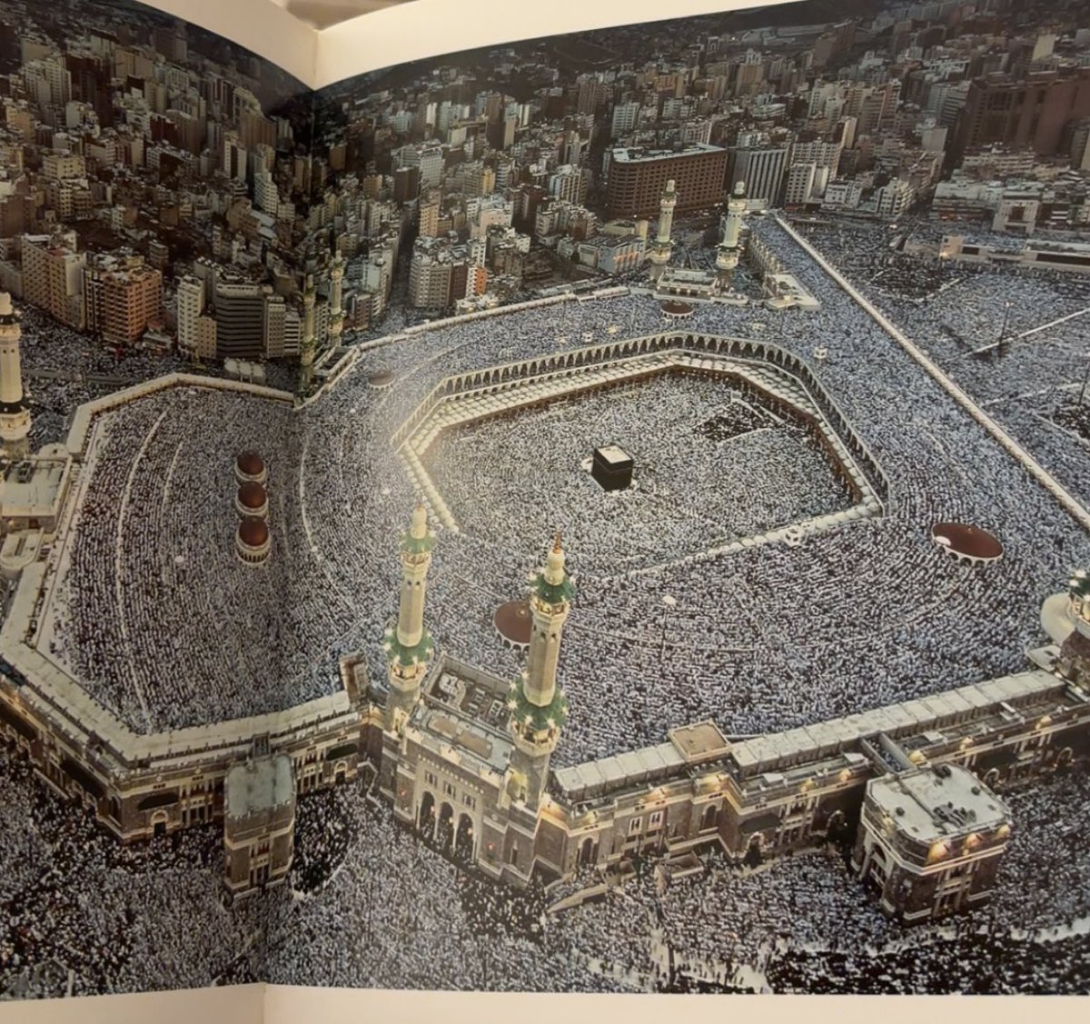 طـرفه بـنت م آل سـعـود tweet media