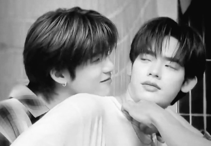 BestJra_Photo's tweet photo. ตื่นมาก็ยังคงวนดูคลิปนี้อยู่ 😭
#teeteepor #ตี๋ตี๋ป๋อ https://t.co/alQcn9niHF