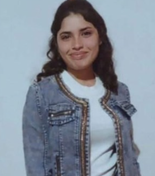 Candela Nahiara Paz tiene 16 años, desapareció el 20/2/26 en Merlo, provincia de Buenos Aires. Es delgada, altura 1,52. Vestía remera negra y pantalón jean. Por favor compartir y avisar #Urgente al☎️ 11-24919515, o 911

#Merlo #BuenosAires