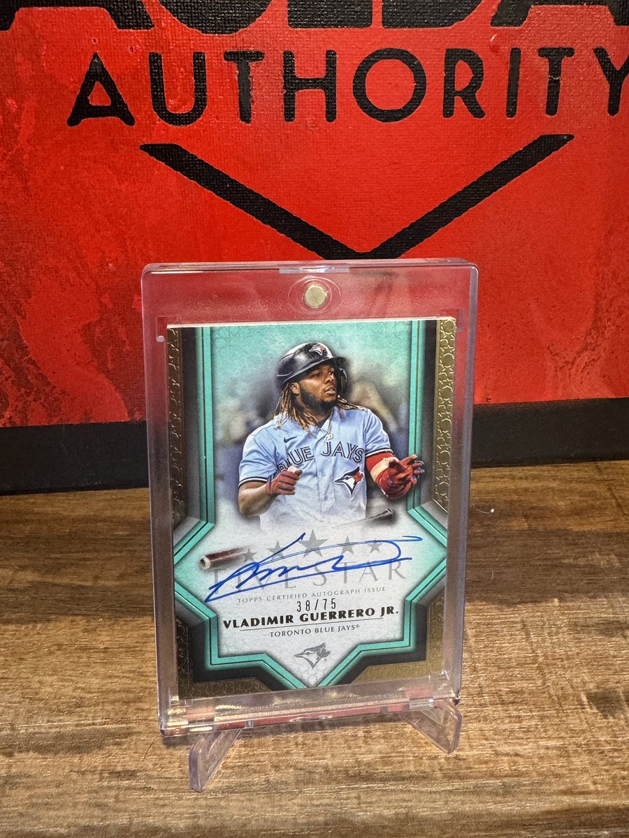GIVEAWAY ⚾

We’re giving away this 2023 Topps Five Star Vladimir Guerrero Jr. autographed card /75.

To enter:
Follow <a href="/BsblAuthority/">Baseball Authority</a> 
Repost this

Winner announced in our weekly newsletter (link in bio) tomorrow at 10am EST.
