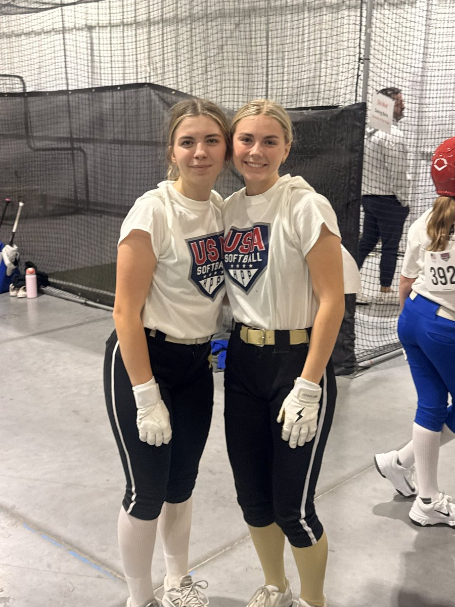 furlong_mads40's tweet photo. Spent this morning in Grand island at the @USASoftball #HHP tryout. Got to tryout with @MadelineSchmad and later was able to visit my @NEGOLD15U teammate @GraclynSimmons https://t.co/0gWlZeqnGC
