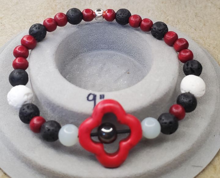 kellynannem's tweet photo. Art of the Day! "Stretch Bracelet Lava Rock". Buy at: https://t.co/gLhKjIE0Ds https://t.co/HEzG90KnZo
