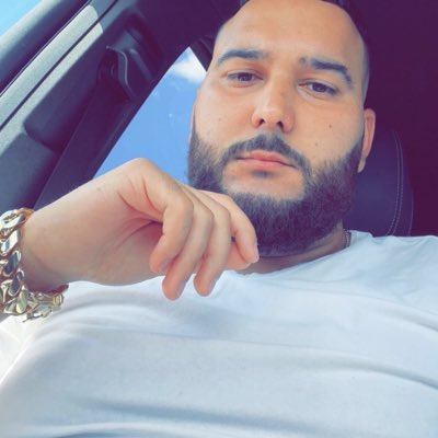 SOSABBG13's tweet photo. #NewProfilePic https://t.co/VaeOYMI5Yr