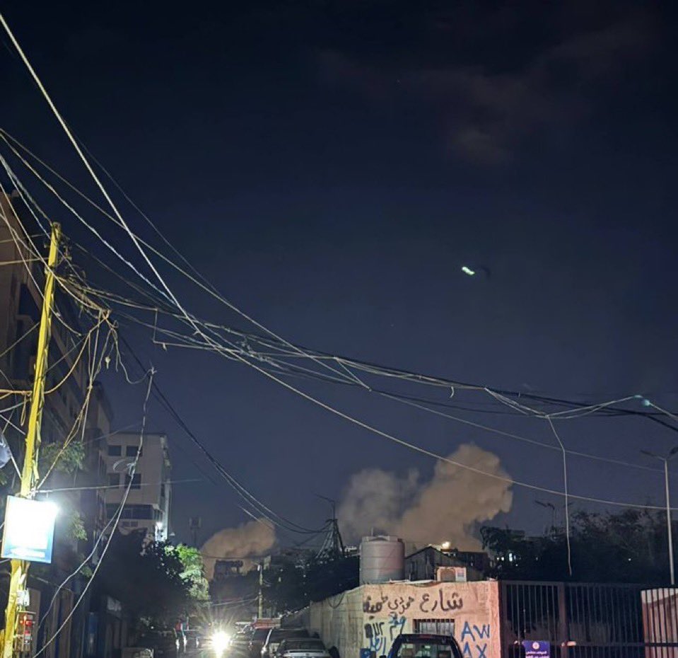 TheWorldWar12's tweet image. #BREAKING Hezbollah officially claims responsibility for firing on Haifa, in response to the assassination of Khamenei. 

Israeli airstrikes in Beirut. 🎥 

🚨 At least fifteen Israeli airstrikes have been reported in Beirut, Lebanon.