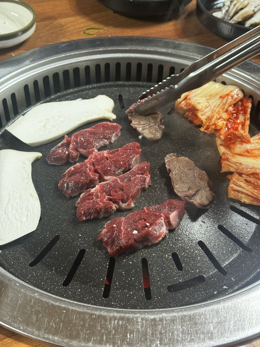 bluemoonen's tweet photo. 연휴.jpg https://t.co/f5QJ0SCYaz