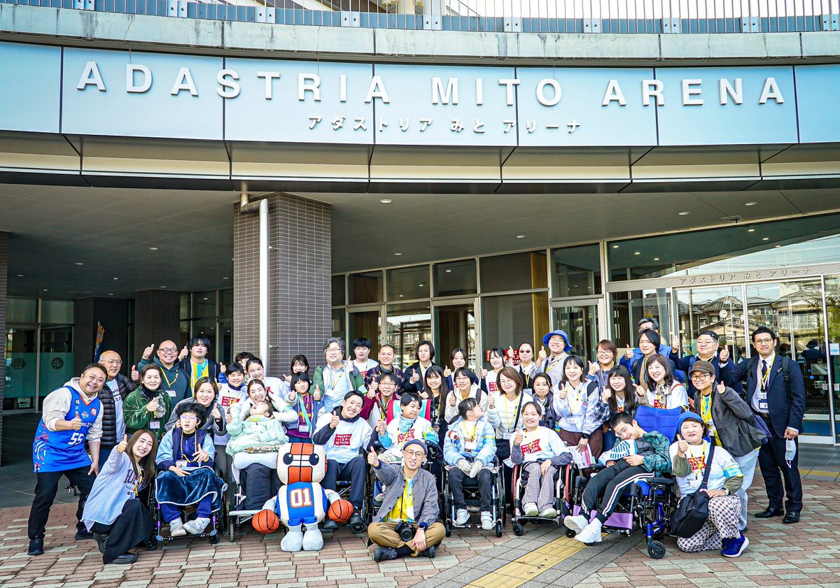 ibafuku's tweet photo. 第3回 #wheelog 街歩きin水戸を開催❕
「バリアは楽しく攻略するもの」講演いただいた加藤さくらさんの言葉の通り、配慮にも気づける学びの一日。#茨城ロボッツ の皆さん、#コロンブスの卵の会 の皆さん、宮山先生、そして参加者の皆様と、この学びを共有できたことを心から嬉しく思います✨ https://t.co/c7AH9FLRUv