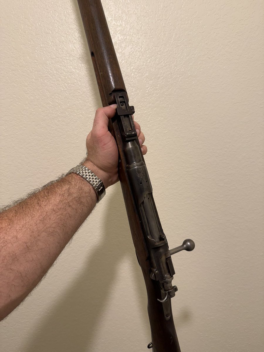 BowTiedCrow tweet media