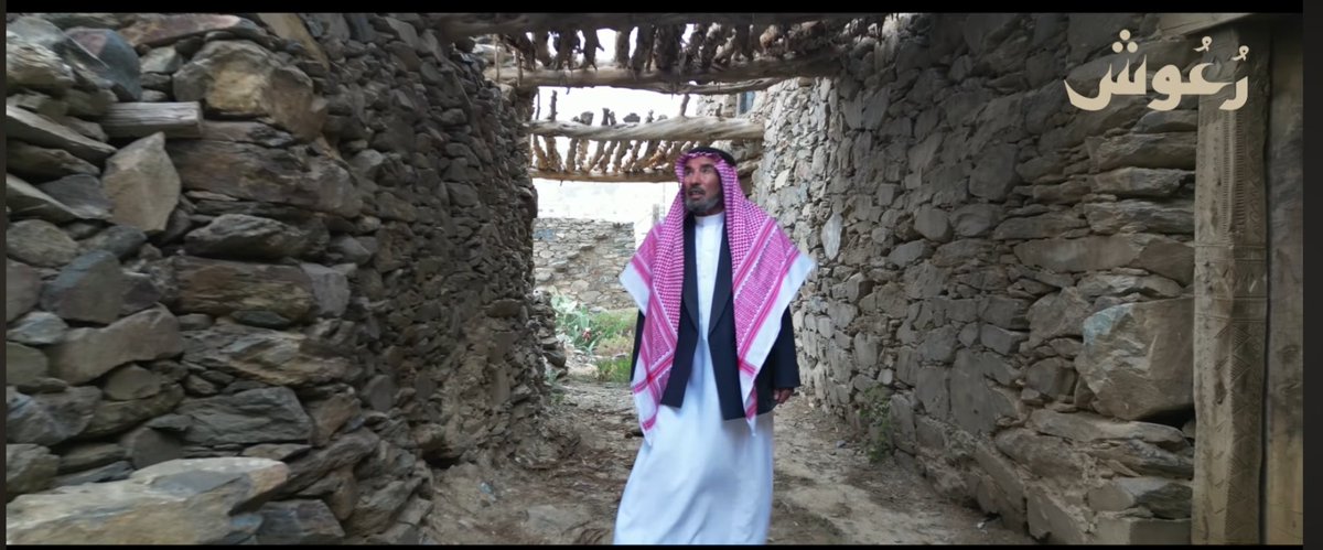 khalid19119's tweet photo. #رعوش 
الحلقة الأولى من الفيلم الوثائقي #رعوش بعنوان ( جذور ) قصة البداية لقصة الإنسان بقريتي .. 
https://t.co/4oU9wQ6mSY https://t.co/7UdJ3AnebM