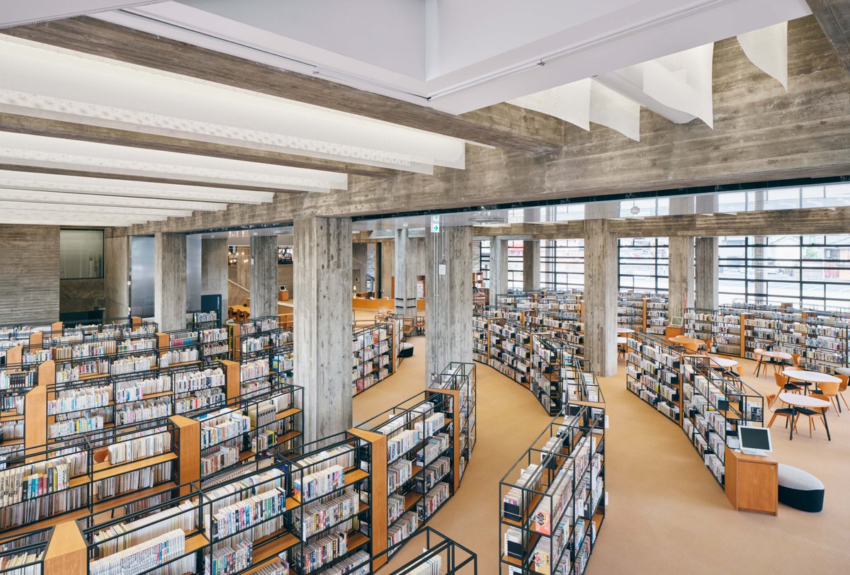 伊賀市旧上野市庁舎再生 MARU。architecture 撮影 千葉顕弥 委託：新