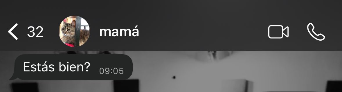 mi mamá tiene un superpoder para mandarme este mensaje cada vez que estoy lejos y la estoy pasando mal