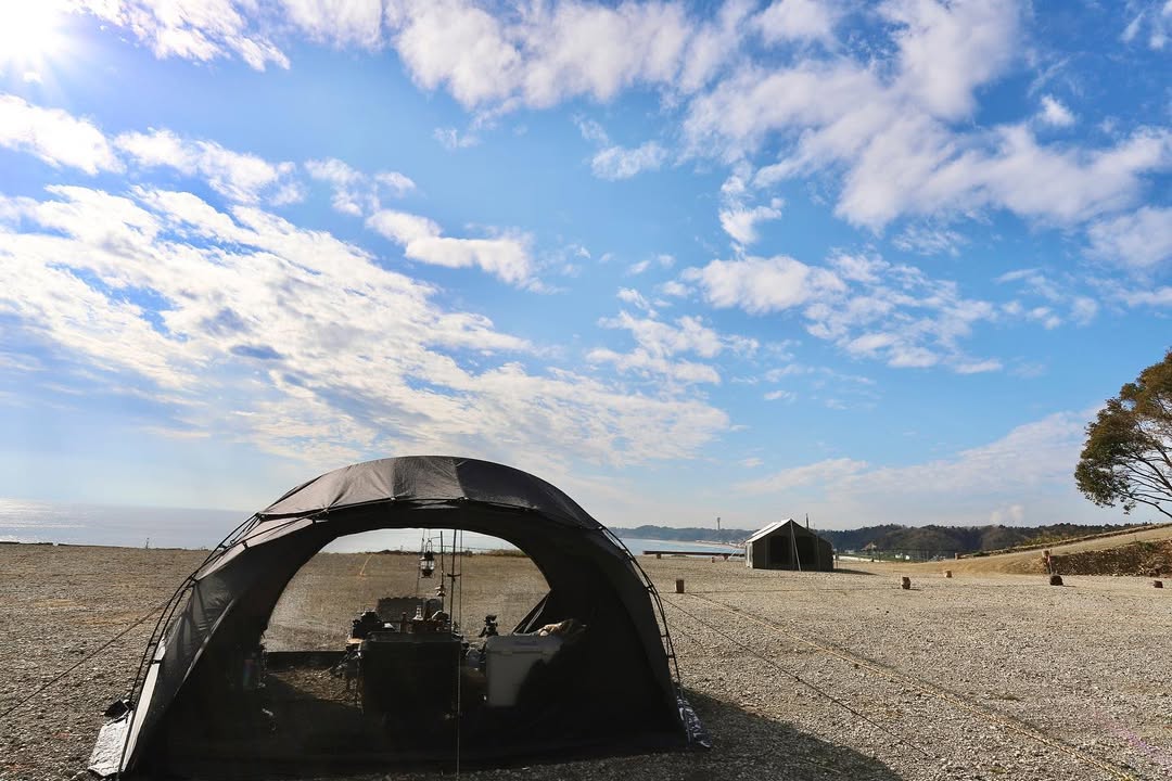 camping_2582's tweet photo. 雨が思ったよ��降らず青空と海を眺めながらのキャンプになりました🏕️ ✨
#キャンプ飯
#キャンプギア
#キャンプ道具
#キャンプ
#キャンプ好きな人と繋がりたい
#ソロキャンプ
#冬キャンプ
#絶景 https://t.co/z9ckzvKR1H
