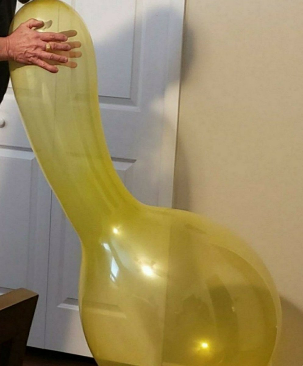 Blowtillitpops tweet media