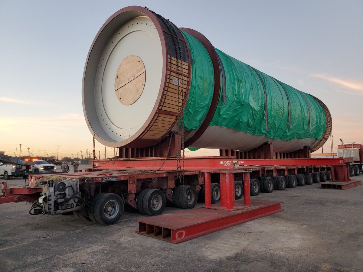 dsh052006's tweet photo. @PengfeiCo @gulbahar_habibi  
New Cement ball mill to be delivered from Shanghai Port to USA. https://t.co/pEfpA1A3b3