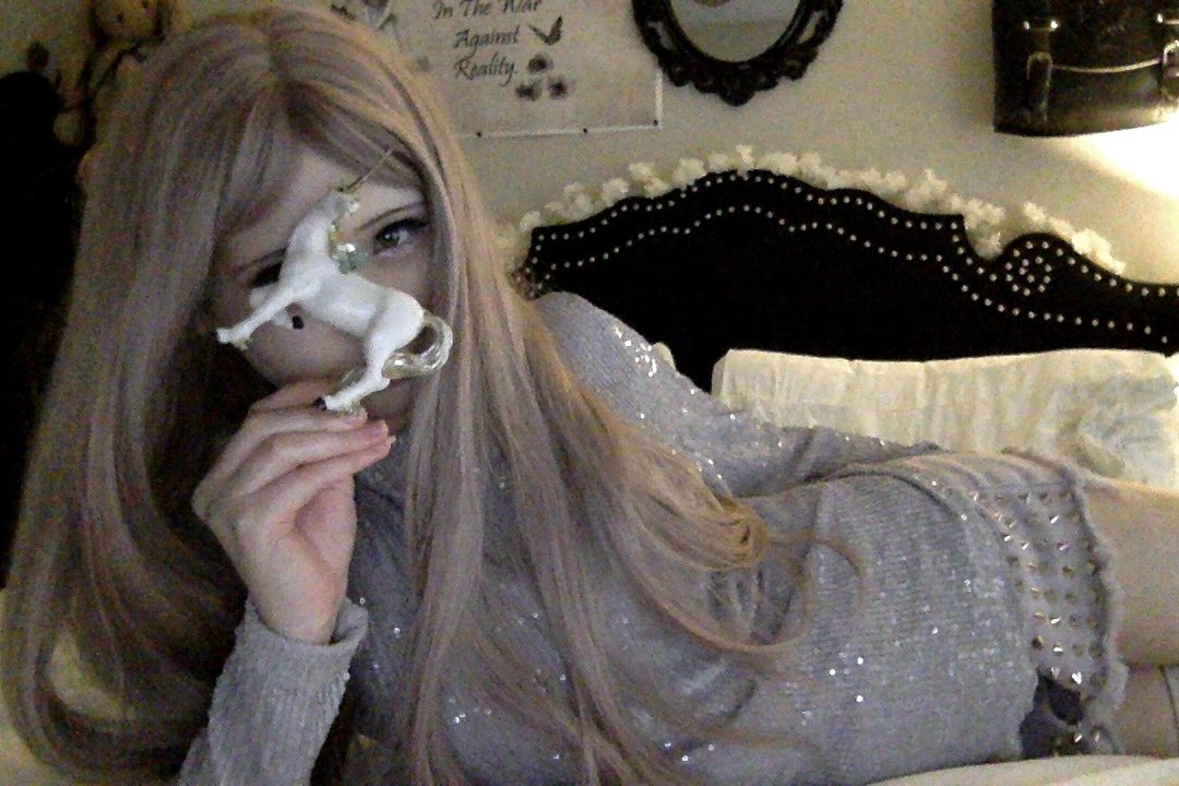 𝗹𝘂𝗹𝗶𝗻𝗮 tweet media